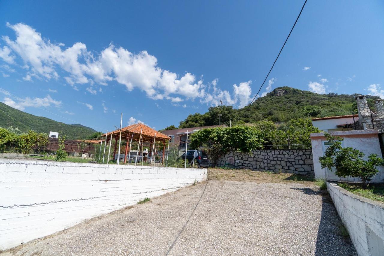 Paradise Residency Nea Iraklitsa Exterior photo
