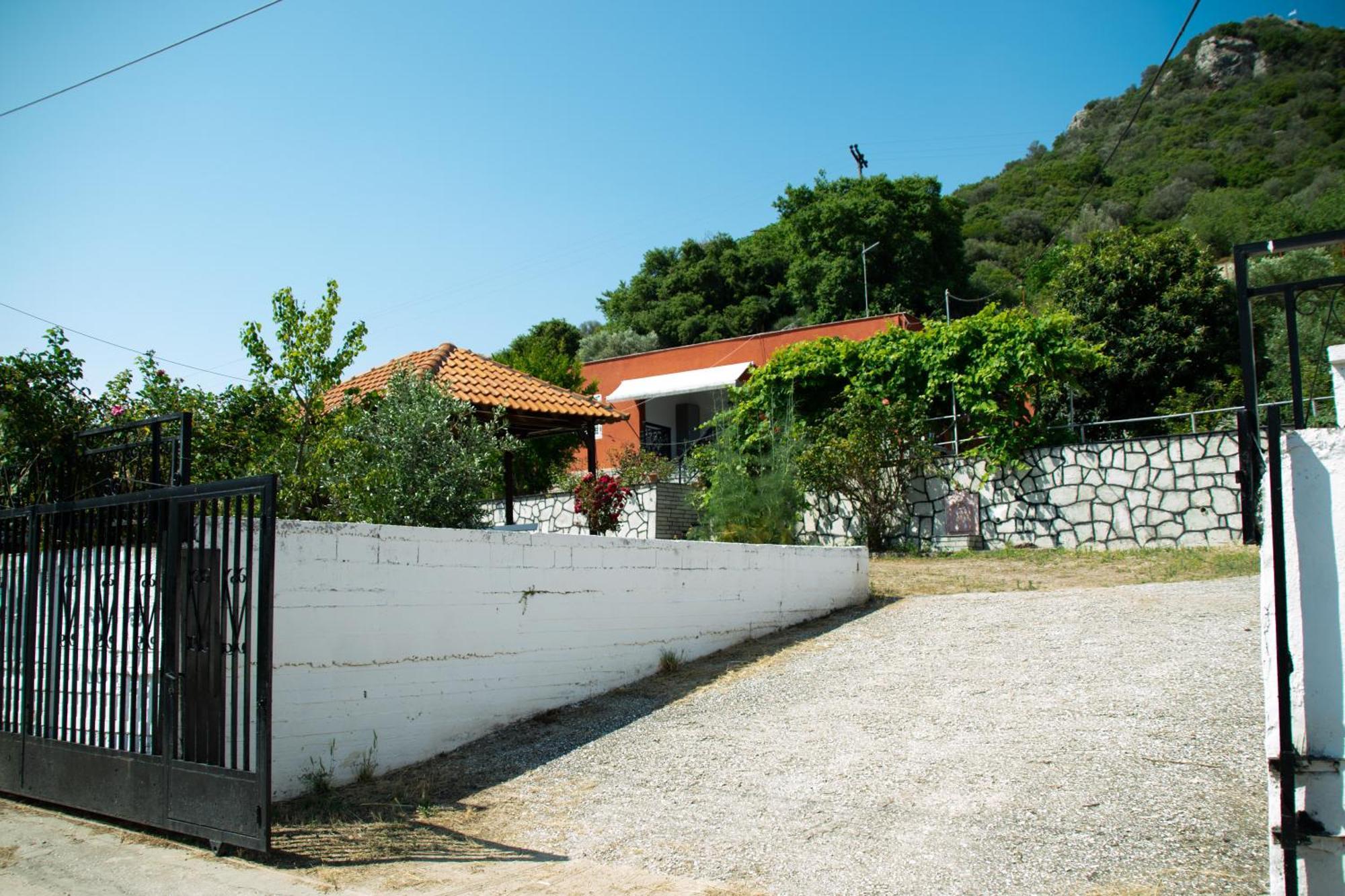 Paradise Residency Nea Iraklitsa Exterior photo